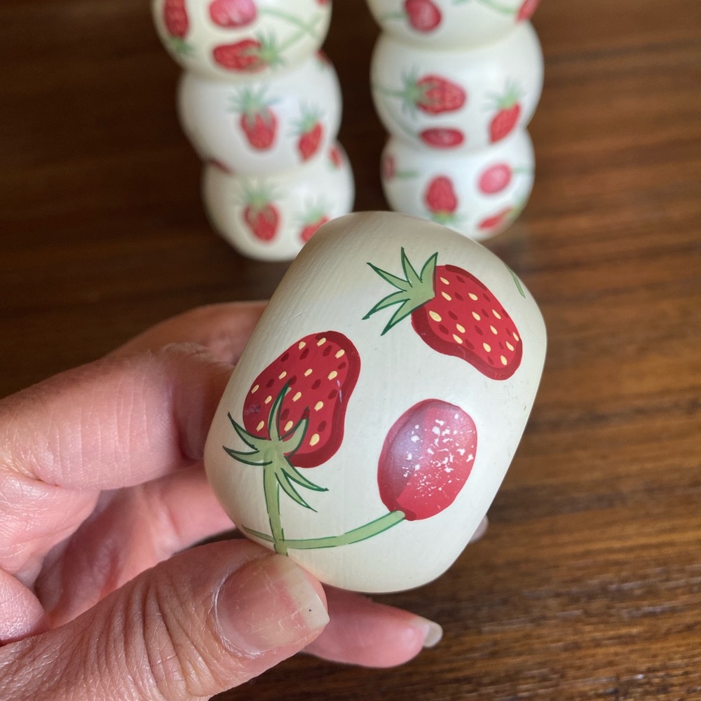 Wooden strawberries and cherries napkin rings, set of 8
